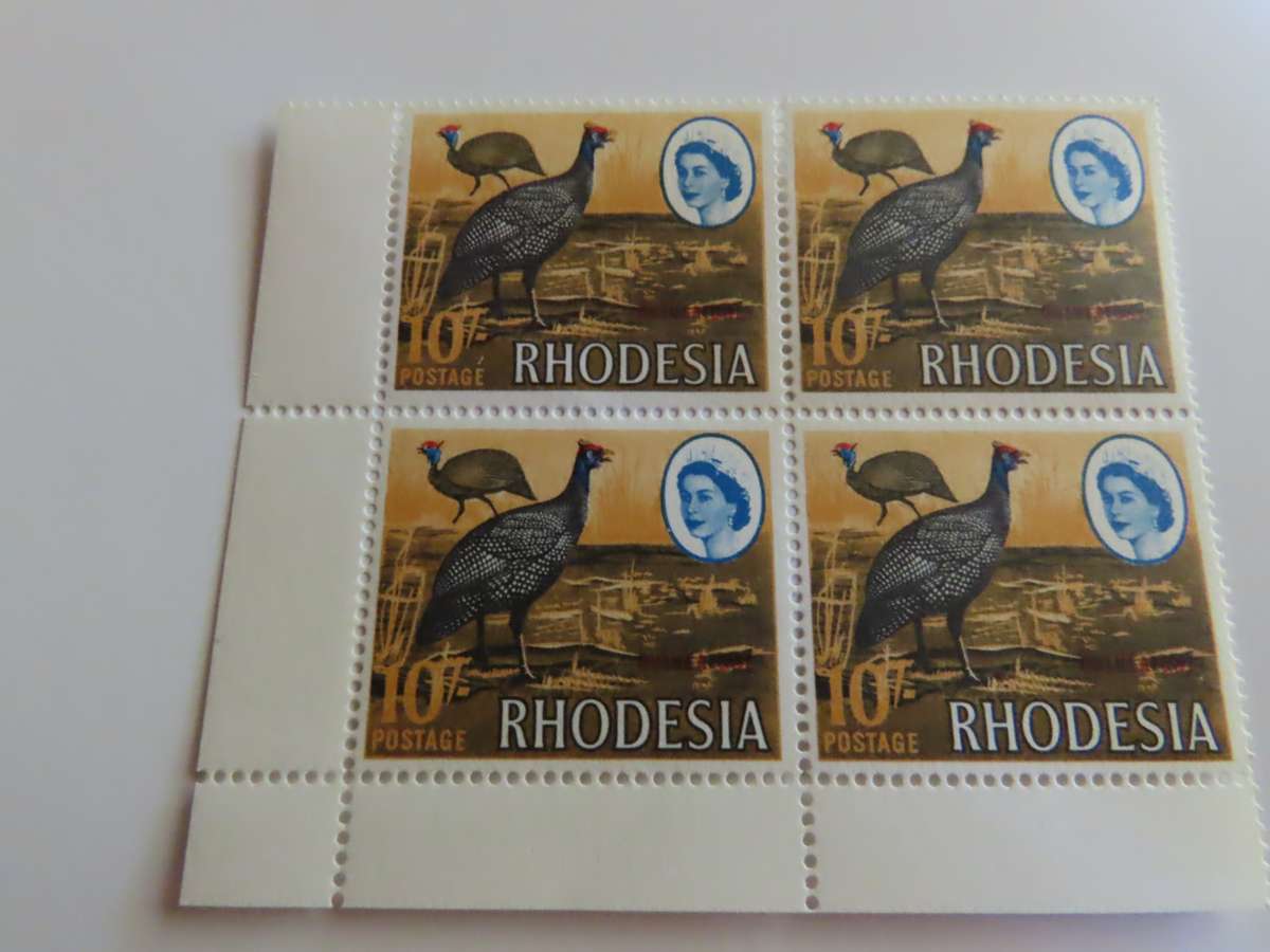 Rhodesia - Rhodesia 1966 5/- and 10/- Blocks of 4 Harrison Stamps MNH