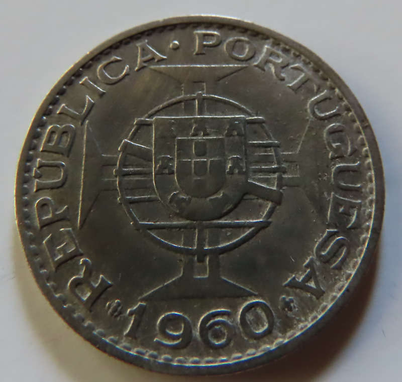 Mozambique -.650 Silver Coin 20 Escudos - 1960