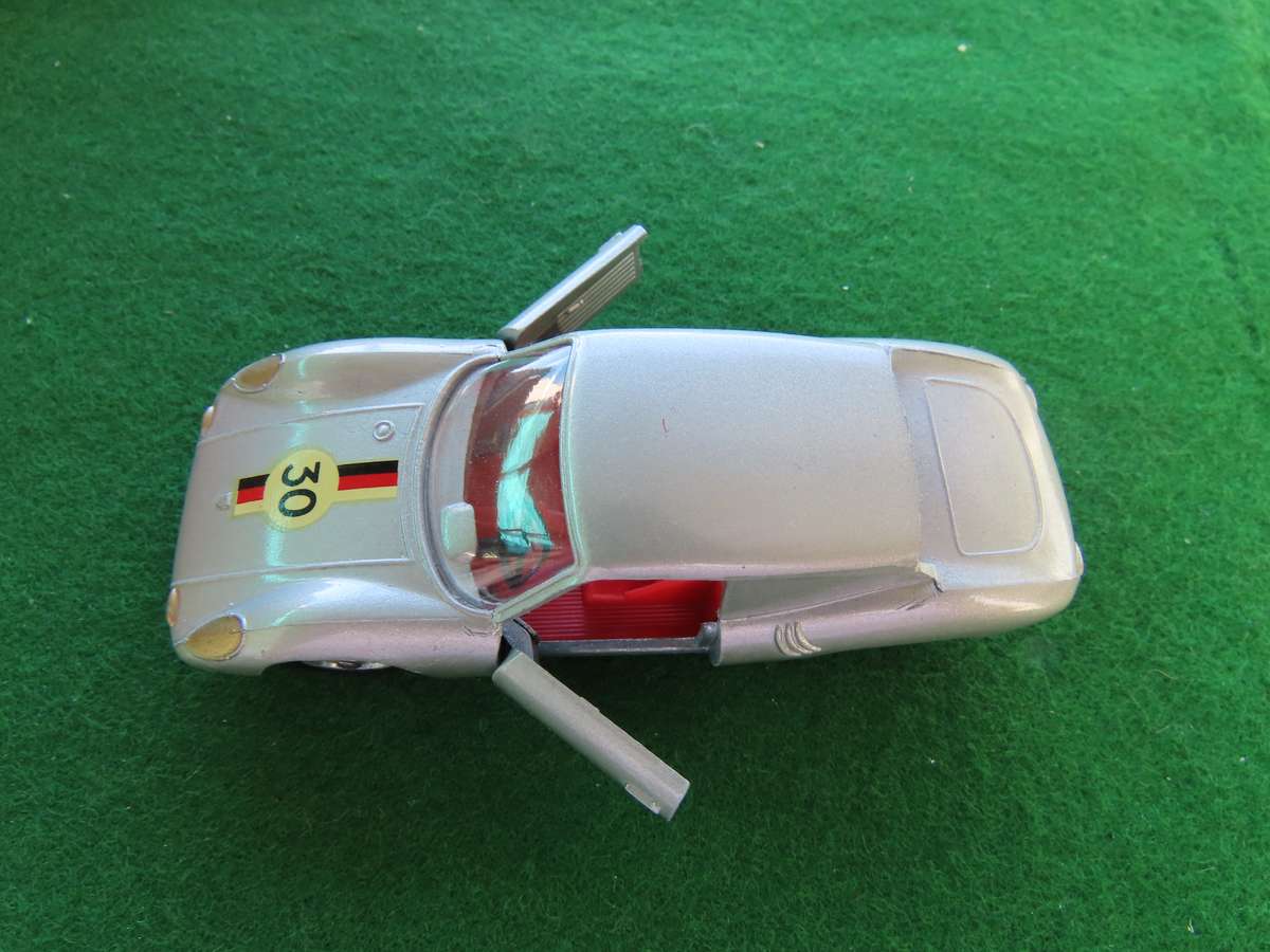 Porsche Le Mans - Solido boxed never played with