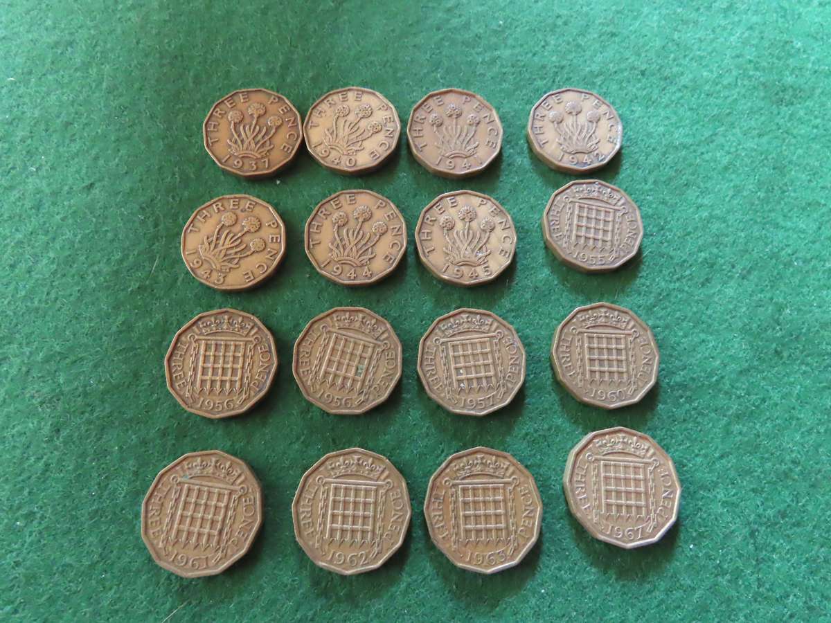 Great Britain - Job Lot of Sixteen 3d Coins - Dates as shown