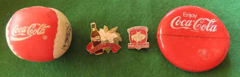Coca- Cola - Soft Ball - 2 Pins - Plastic Coin Purse - 2 Openers Made in Germany