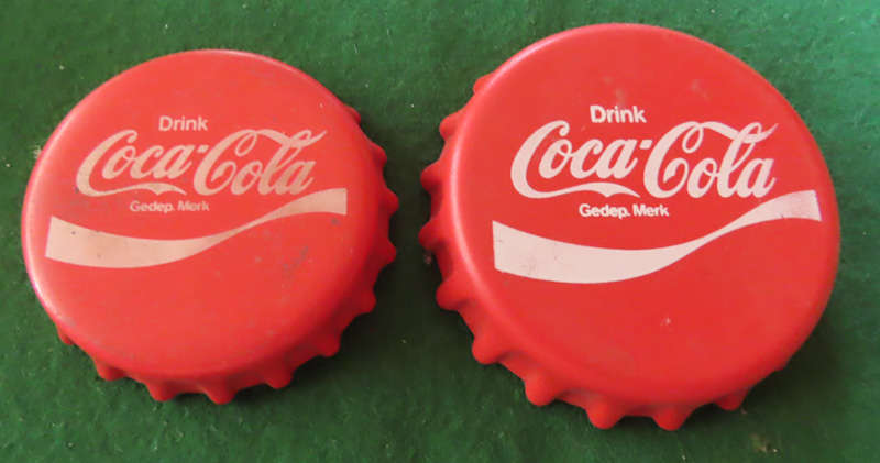 Coca- Cola - Soft Ball - 2 Pins - Plastic Coin Purse - 2 Openers Made in Germany