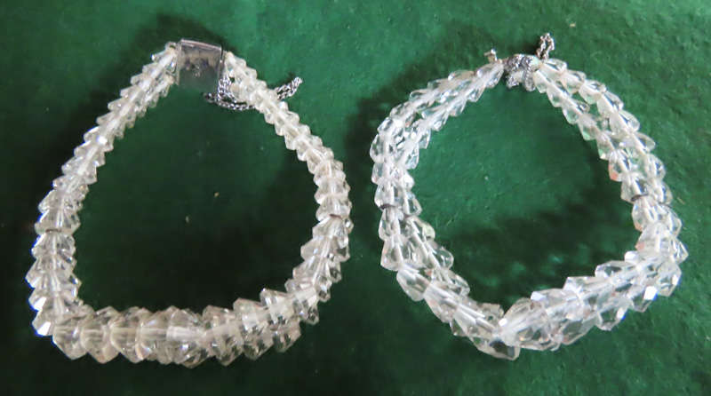 Costume Jewellery - 2 Glass Bracelets with silver clasps