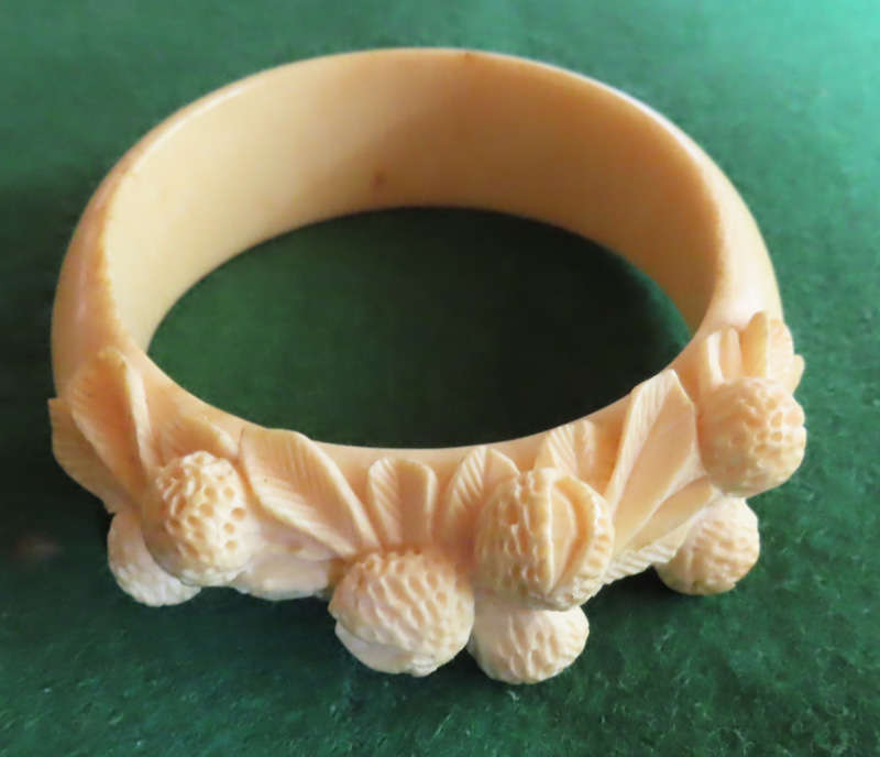 Costume Jewellery - Carved Bangle