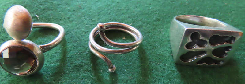 Costume Jewellery - 9 Assorted Rings