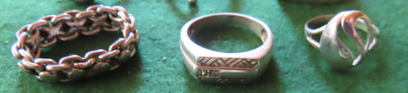 Costume Jewellery - 9 Assorted Rings