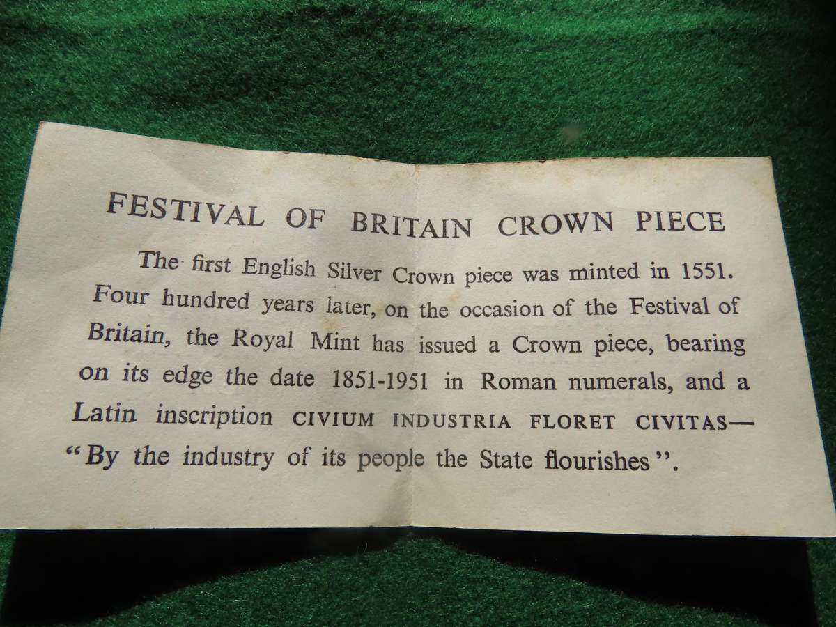 Great Britain - George VI - 1951 5/- with Box and Paper
