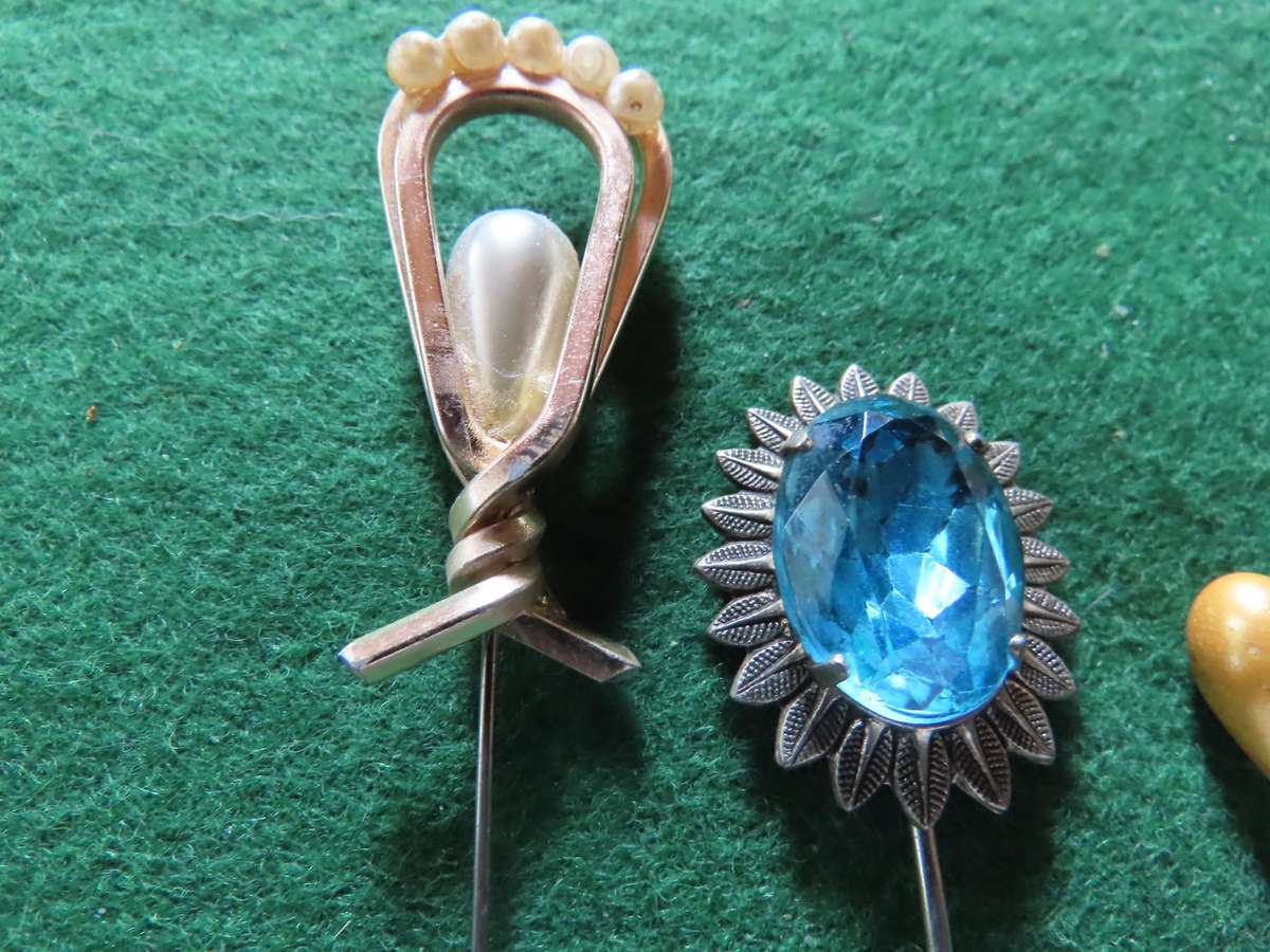 Costume Jewellery - 7 Vintage Hat Pins