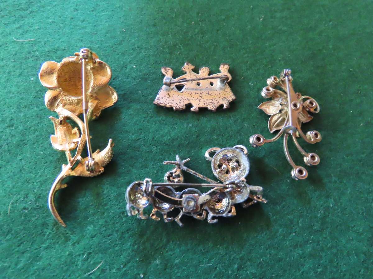 Costume Jewellery - 4 Brooches # 4