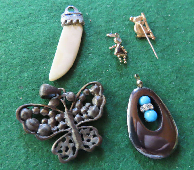 Costume Jewellery - 5 Pendants # 3