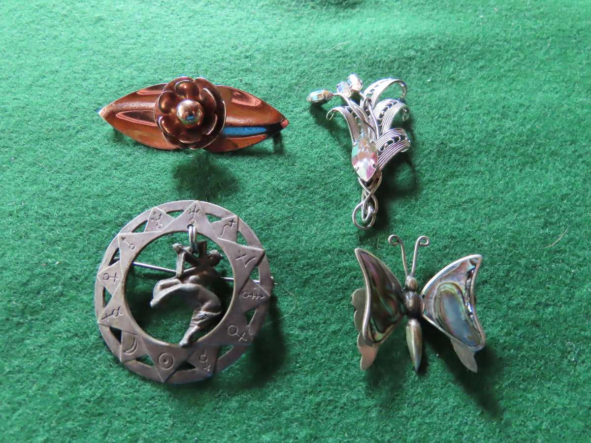 Costume Jewellery - 4 Brooches # 9