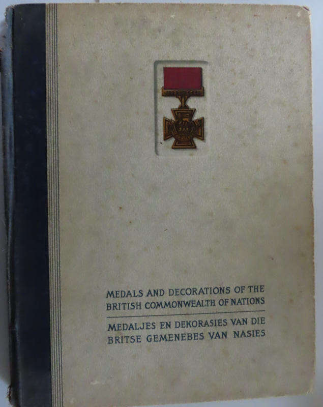 Books - Medals and Decorations of the British Commonwealth of Nations - Complete set of Cards