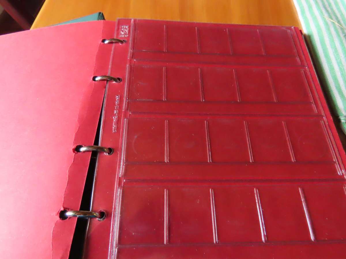 Lighthouse Green Coin Album - 8 Pages with Red Cards Seperating Pages