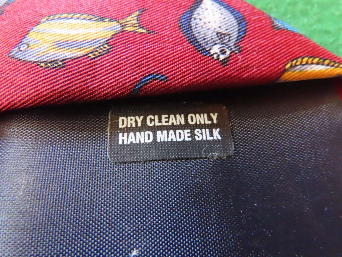 Mantebello - Italy - 100% Silk Tie - Fish