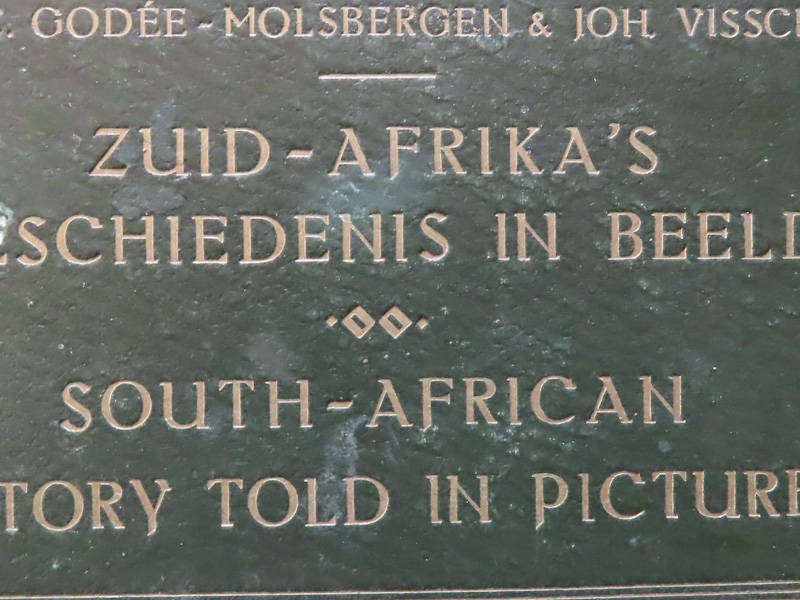 South African History Told In Pictures - 1913 Hard Cover