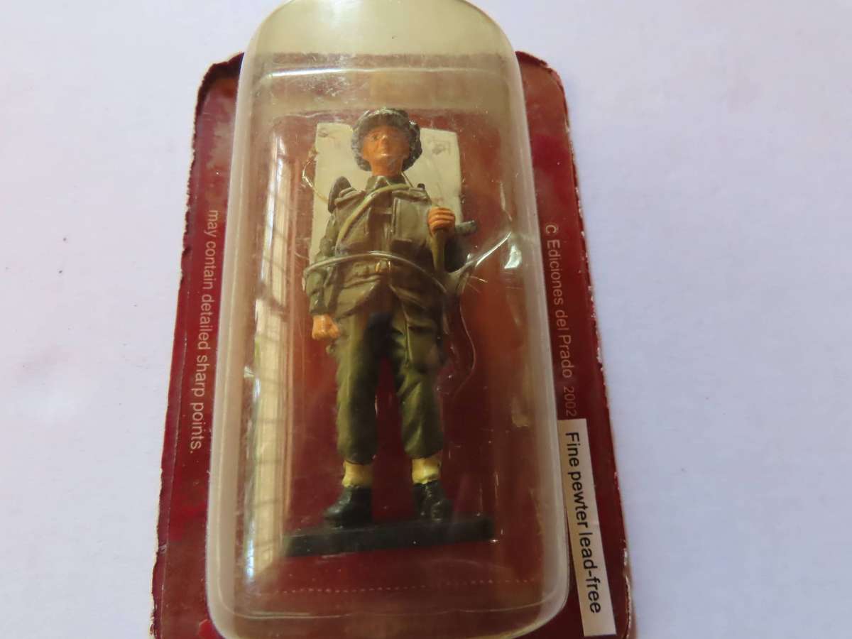 Del Prado - Encased Military Model - Sergeant Royal Winnipeg Rifles - Canada 1944