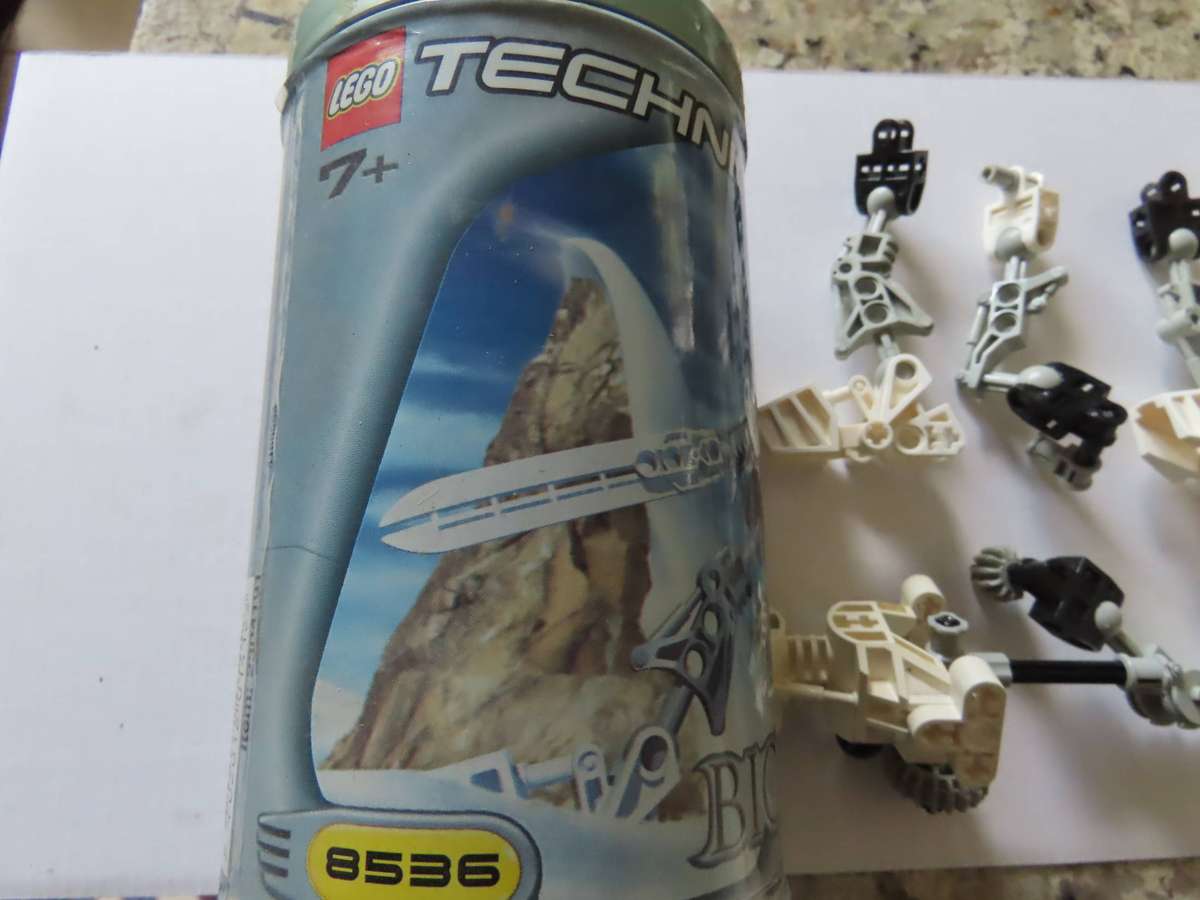Lego - Technic - Bionicle - Kopaka 8536 - Complete in Container