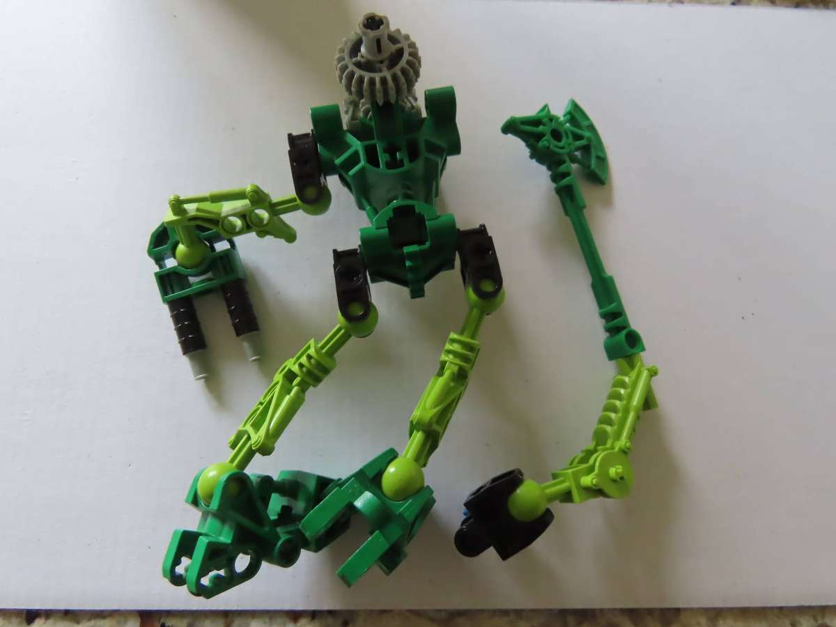 Lego - Technic - Bionicle - Lewa 8535 - Complete in Container