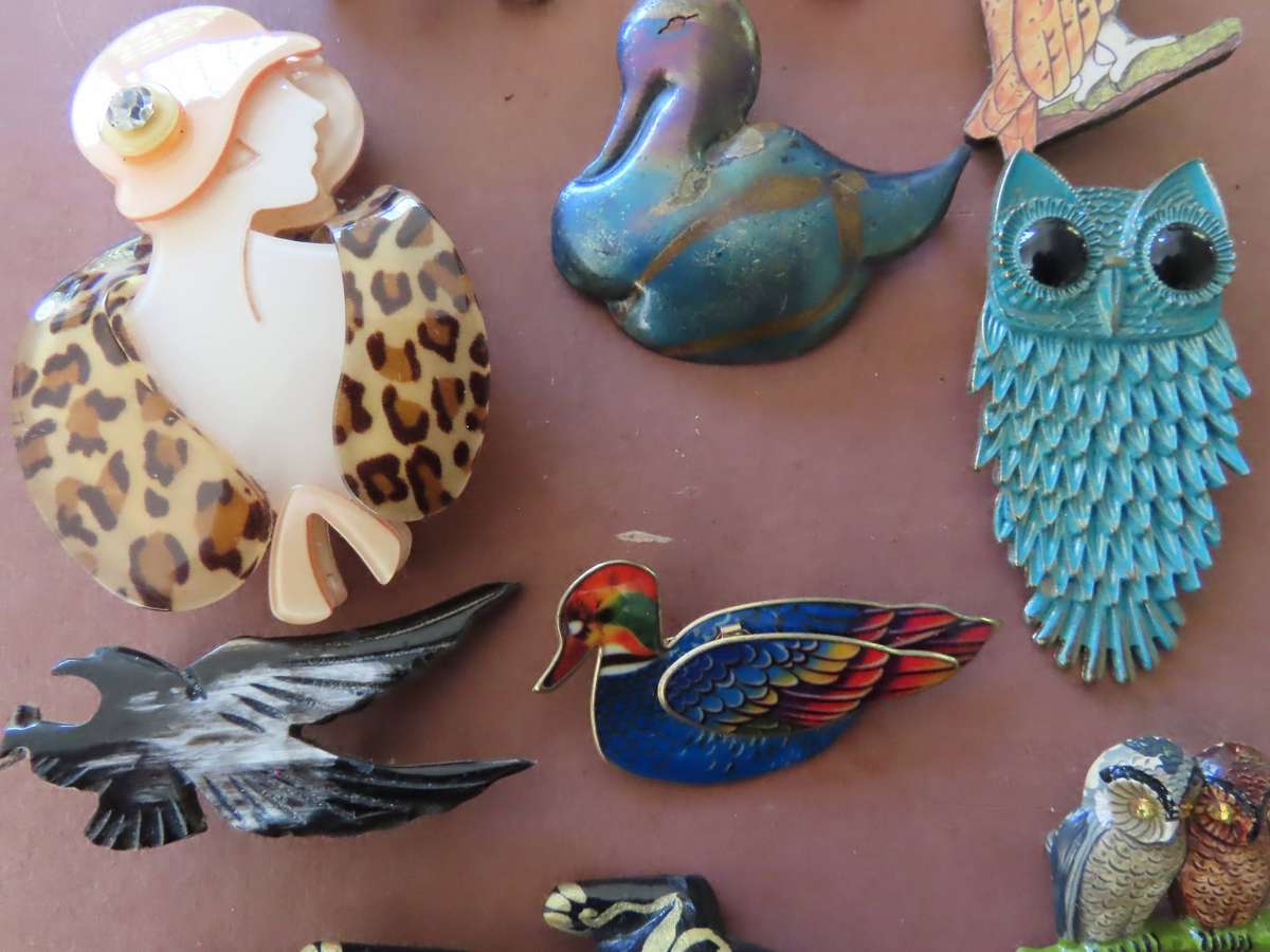 Jewellery - 10 Vintage Brooches # 2