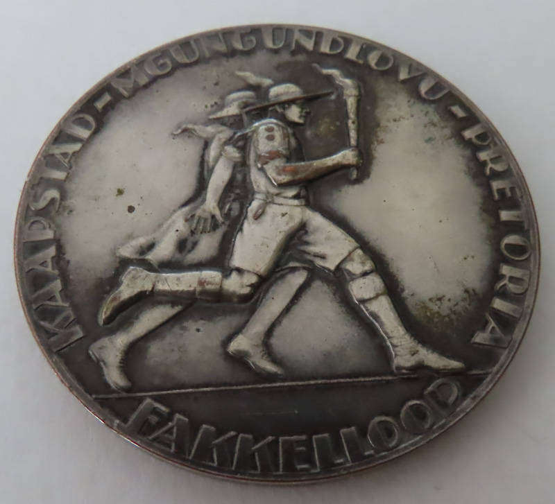 Voortrekker Eeufees 1838-1938-Kaapstad-Mgungundlovu-Pretoria-Fakkelloop Medallion Unknown Metal
