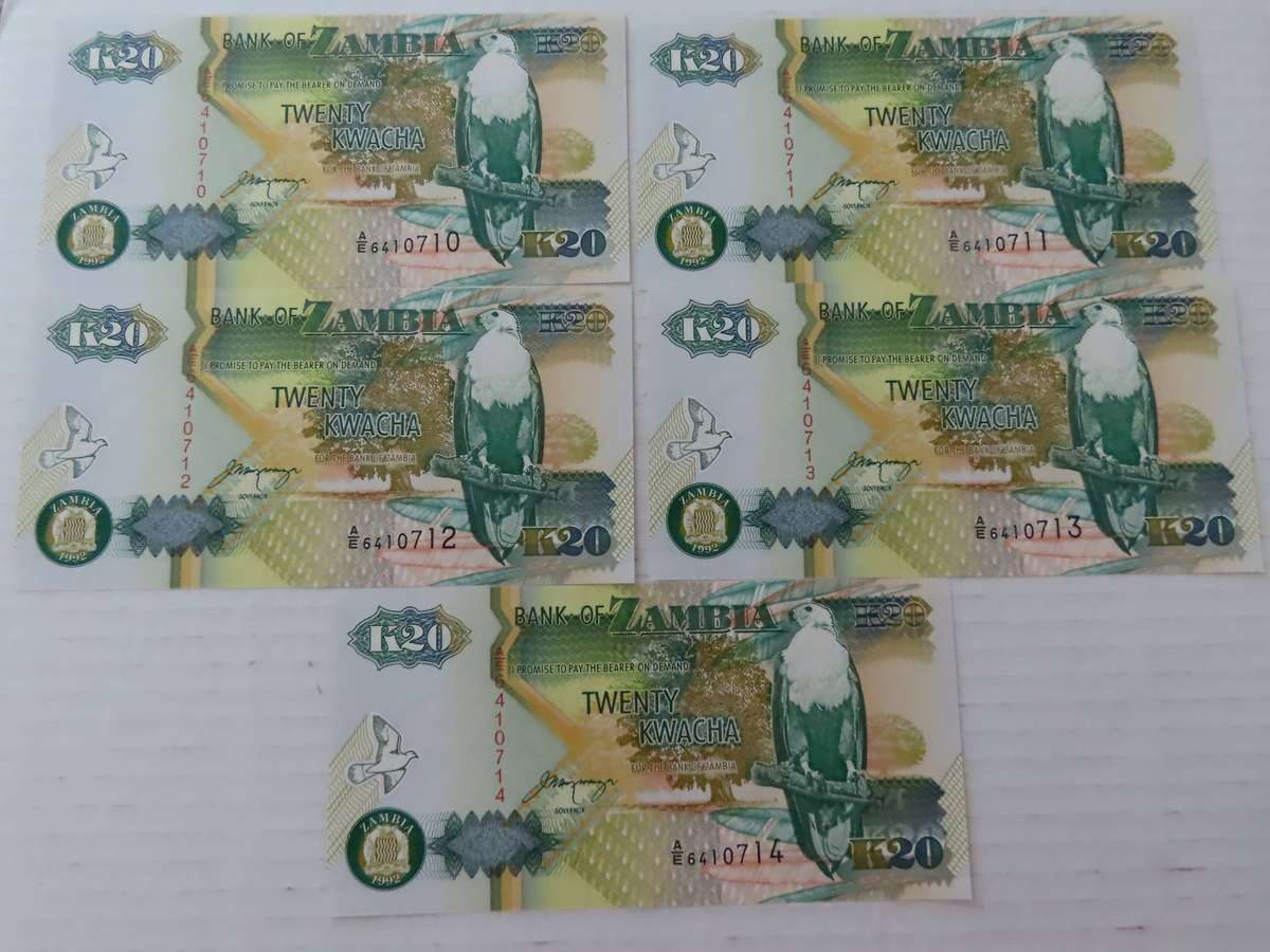 Zambia - 1992 - 5 X 20 Dollar Notes IN Sequence UNC