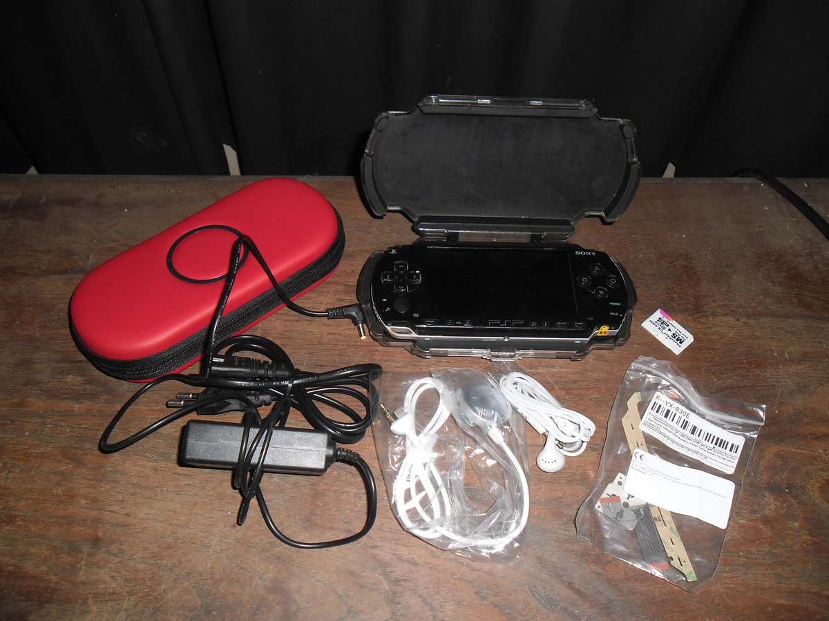 Sony PSP 1000 Bundle