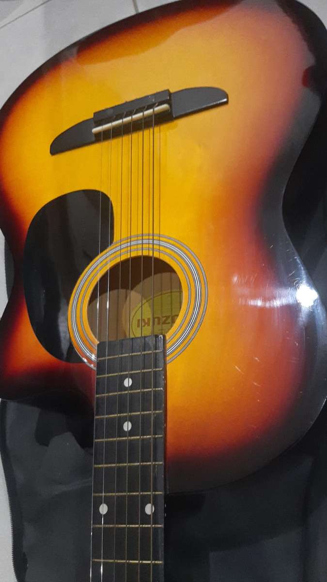 Suzuki Guitar with Case