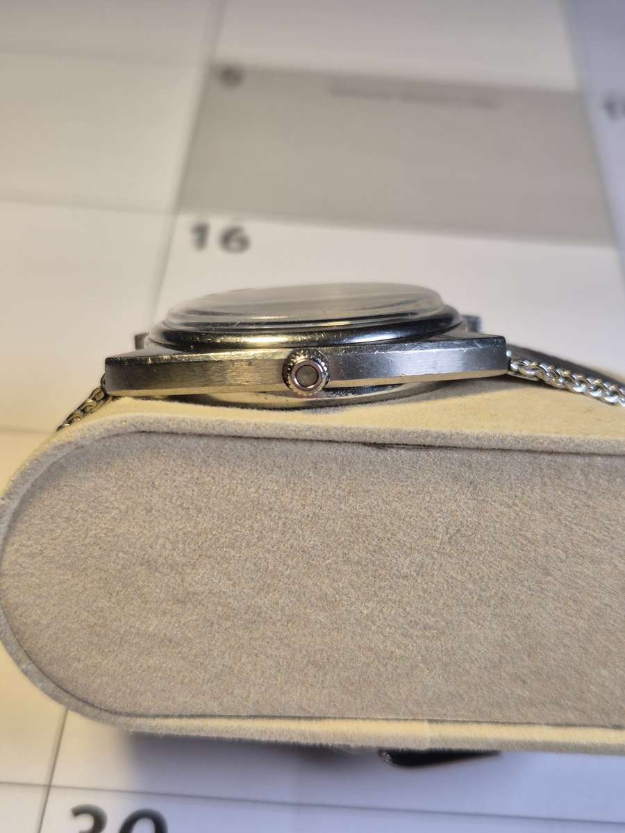 1970s Omega Quartz 196.0121 - Rare 1370 movement