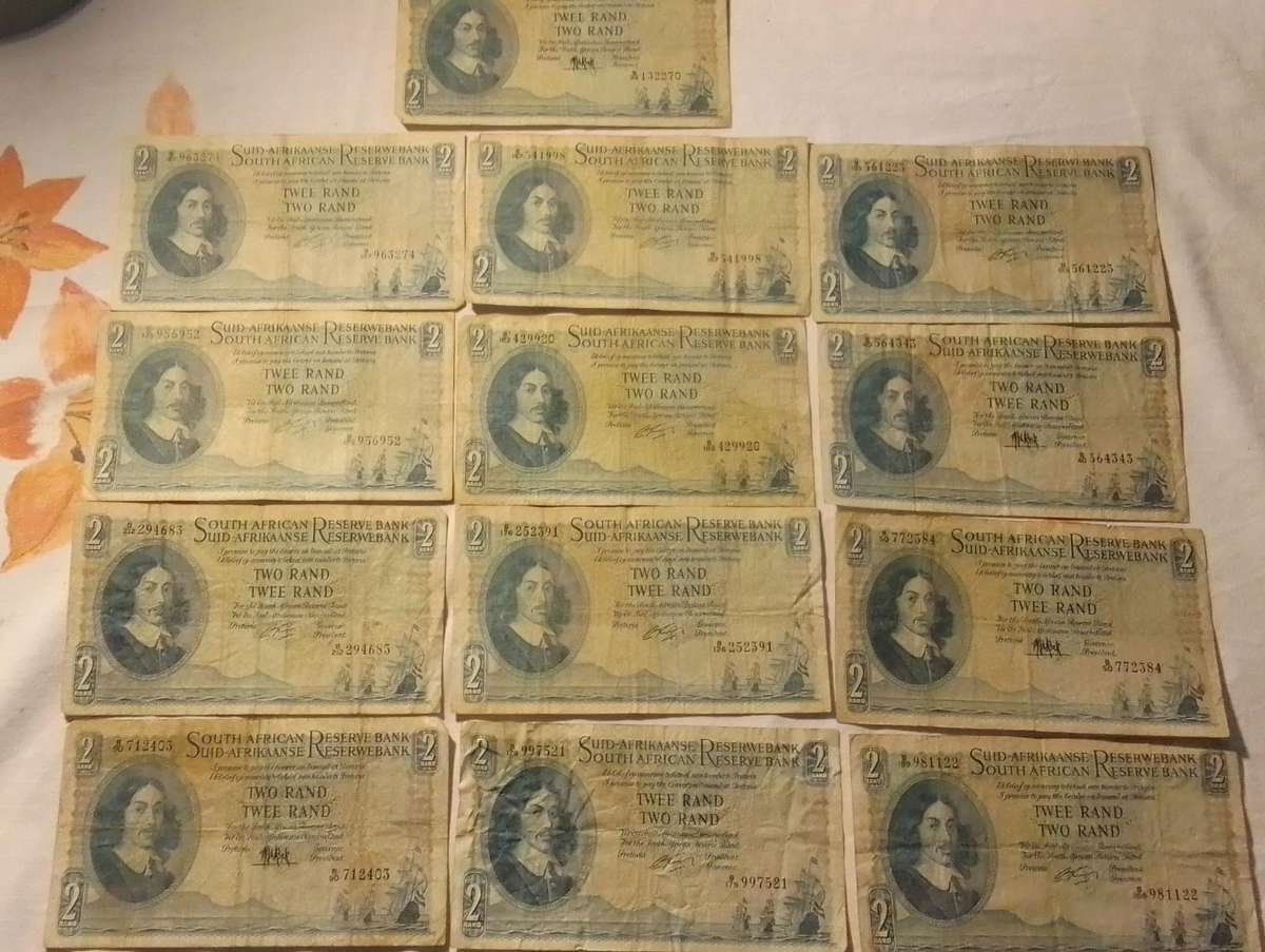 13 x South Africa R2 notes
