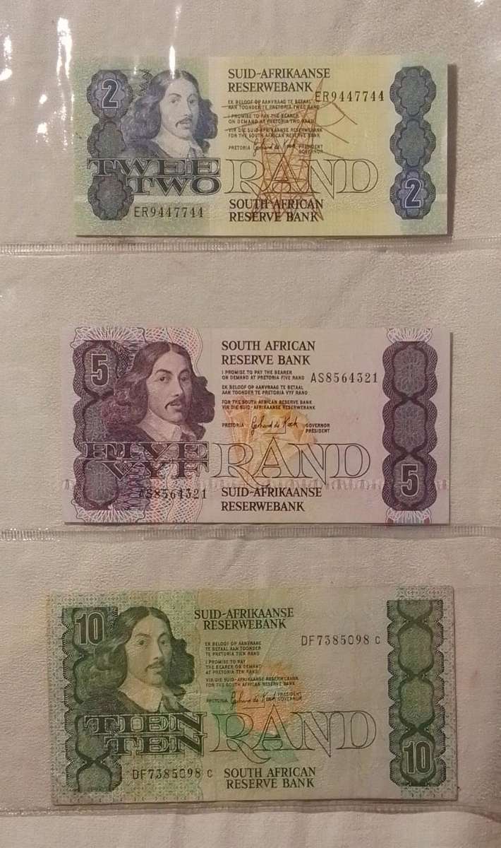 3 x South Africa Bank notes R2, R5 and R10 signed by Gerhard de Kock