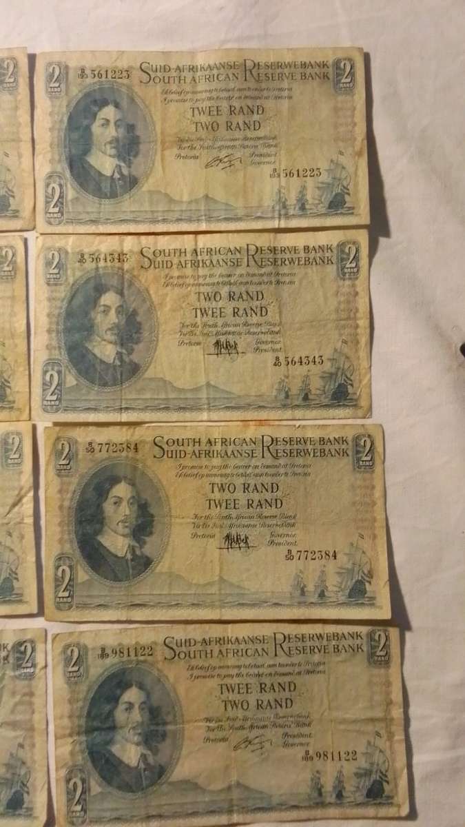 13 x South Africa R2 notes
