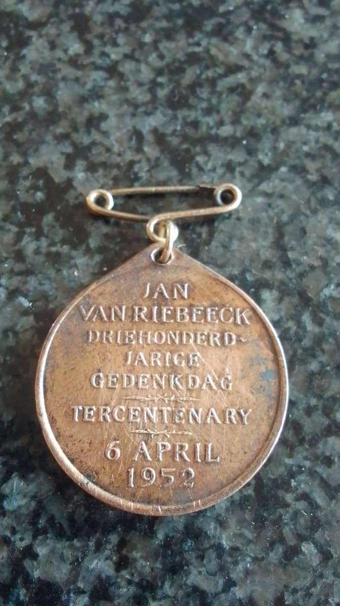 Jan van Riebeeck Tercentenary: School Children - 6 April 1952 - Medallion