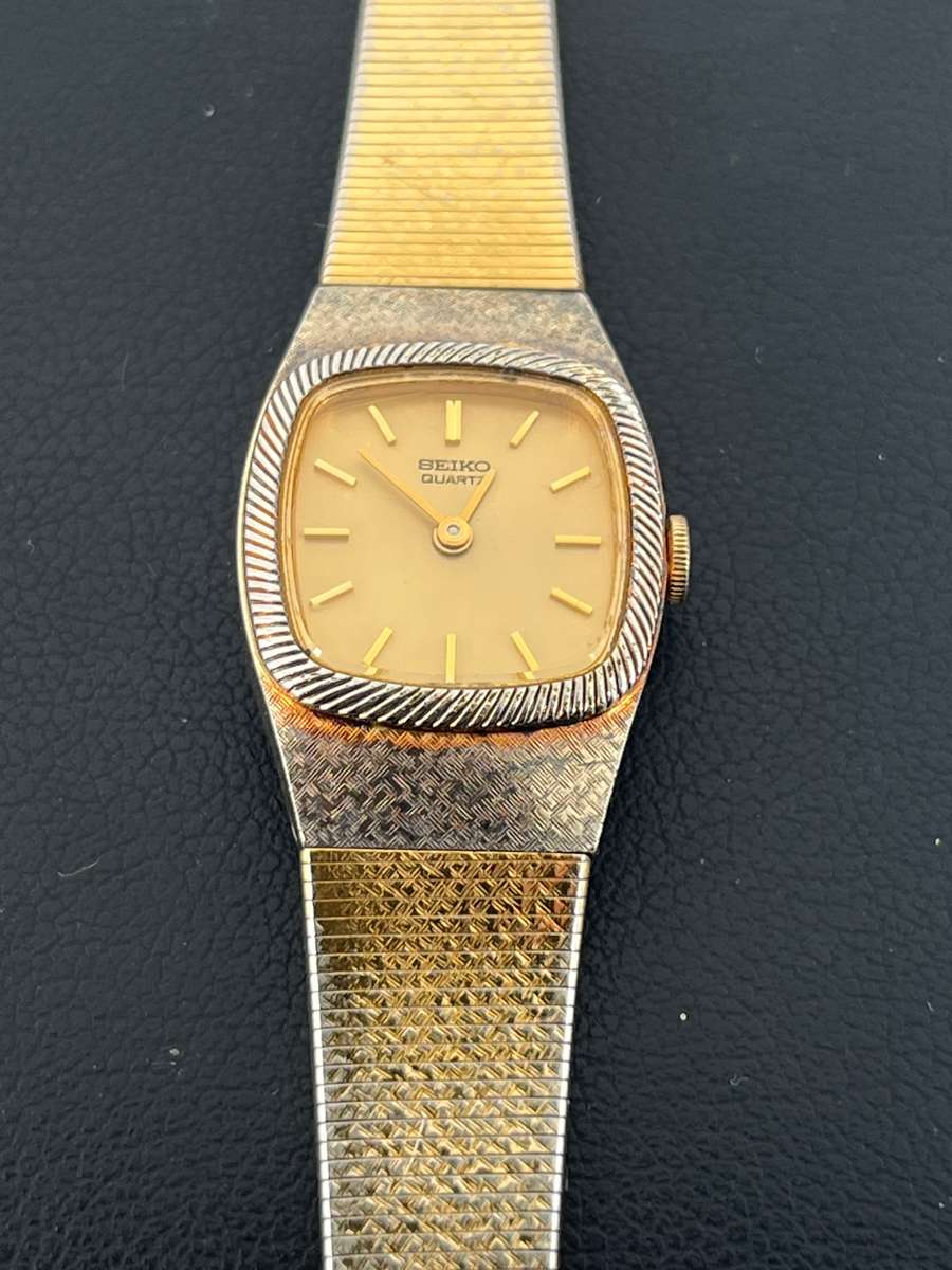 Collection of 4 Vintage Ladies Watches