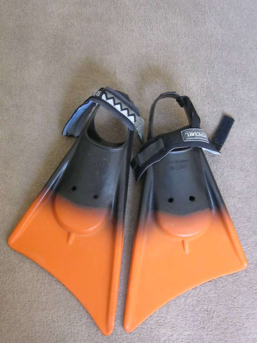 Body board fins No 503 size large