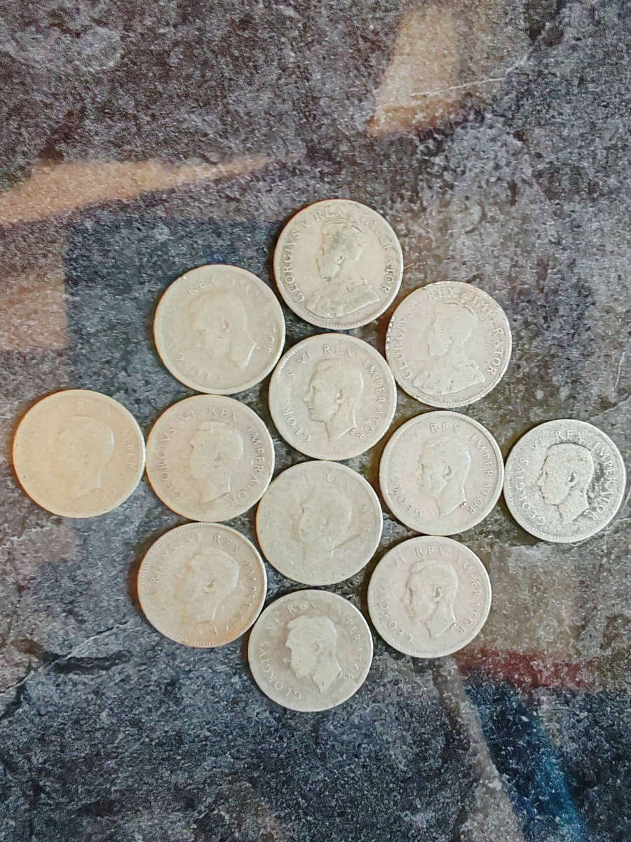 12 × South Africa 3 Pence  19351946 (80% Silver) - LOT 1