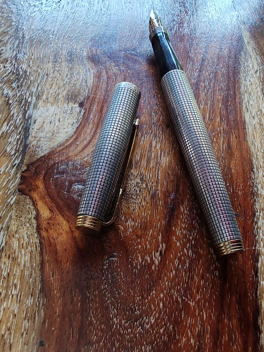 Vintage Parker 75 Sterling Silver Fountain Pen  Made in USA  14K Gold Nib