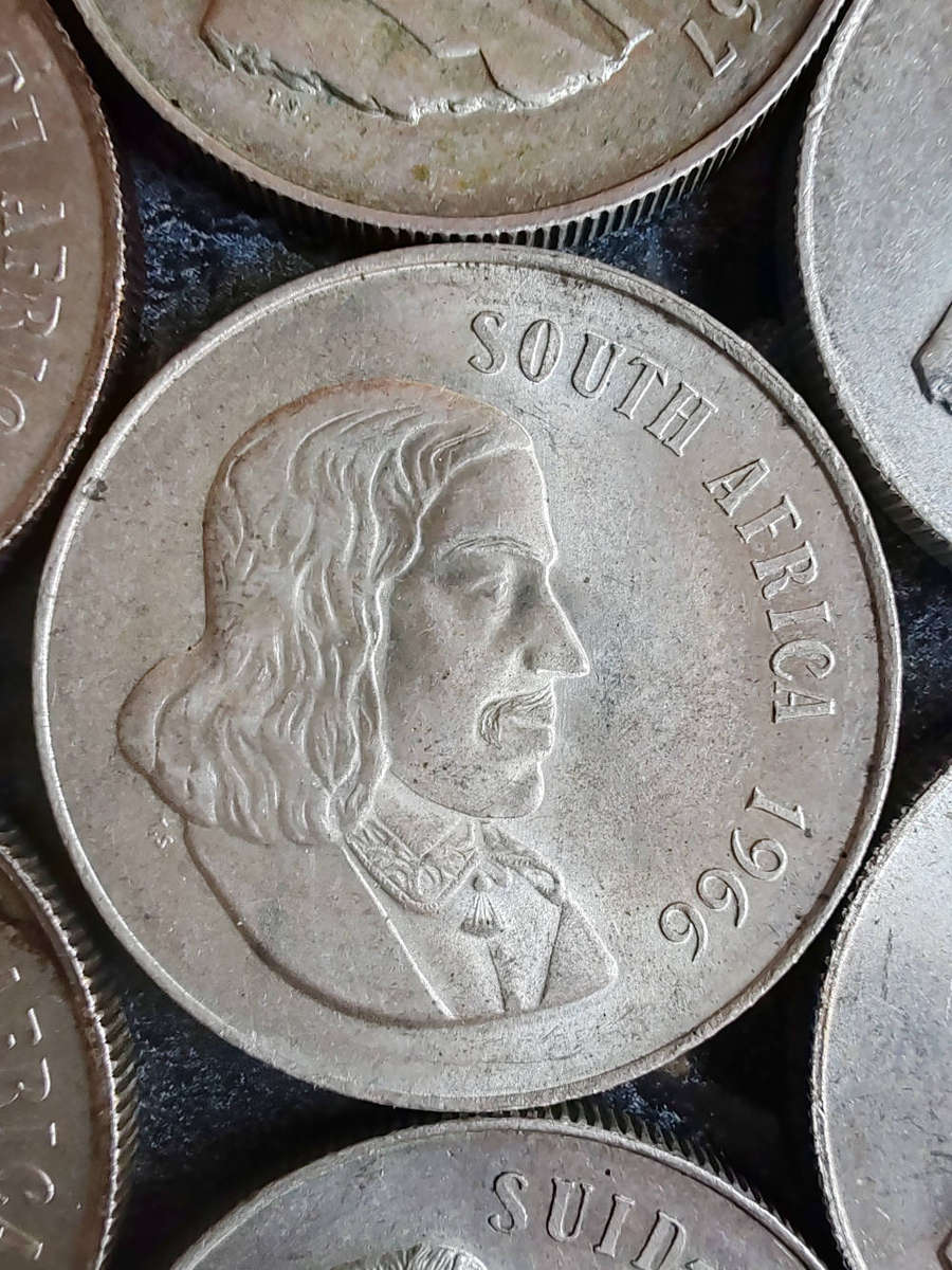 10 x South African 1 Rand Silver Coins (1960s)  80% Silver- LOT 6