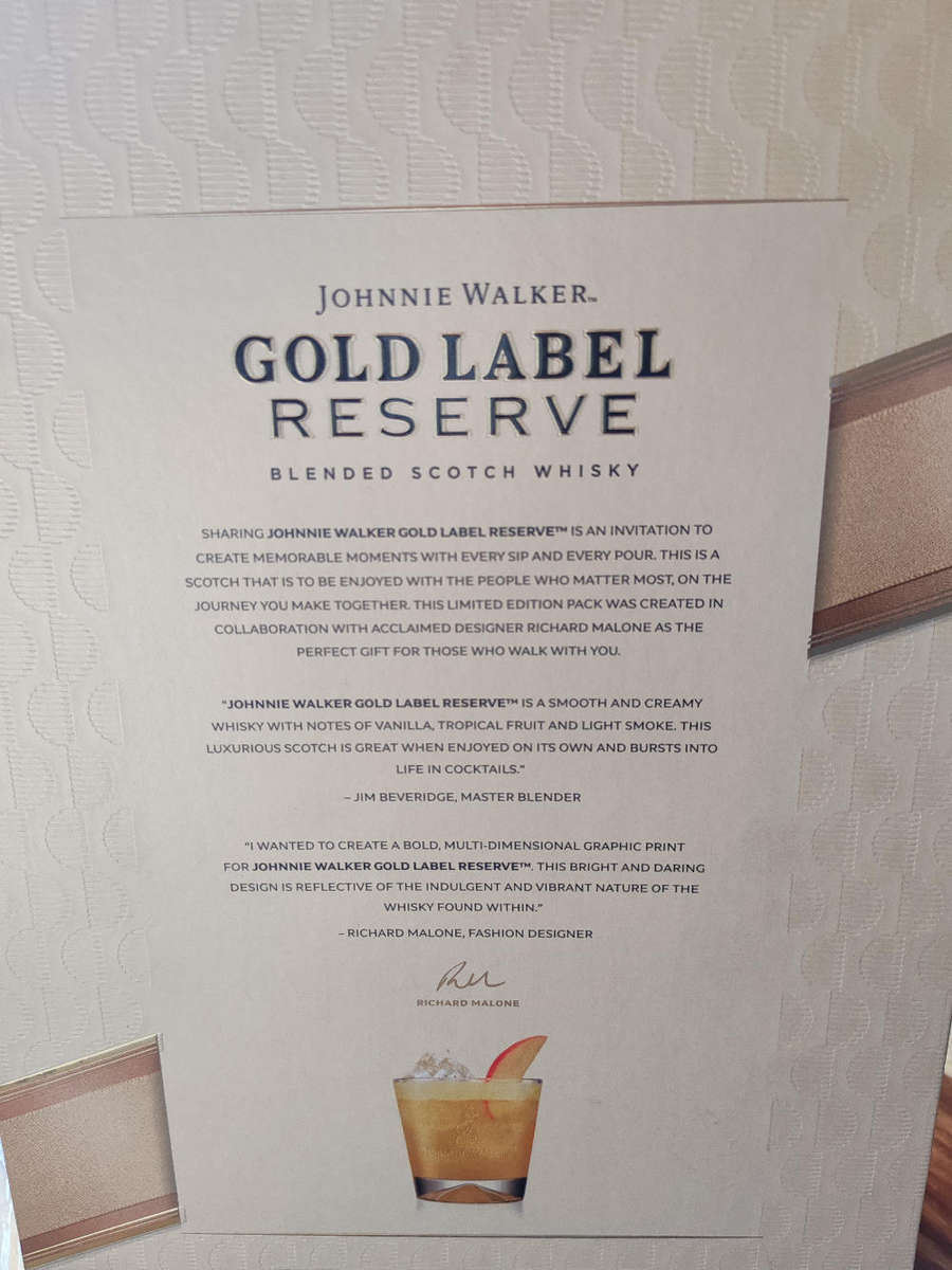 Johnnie Walker Gold Label Reserve Gift Set