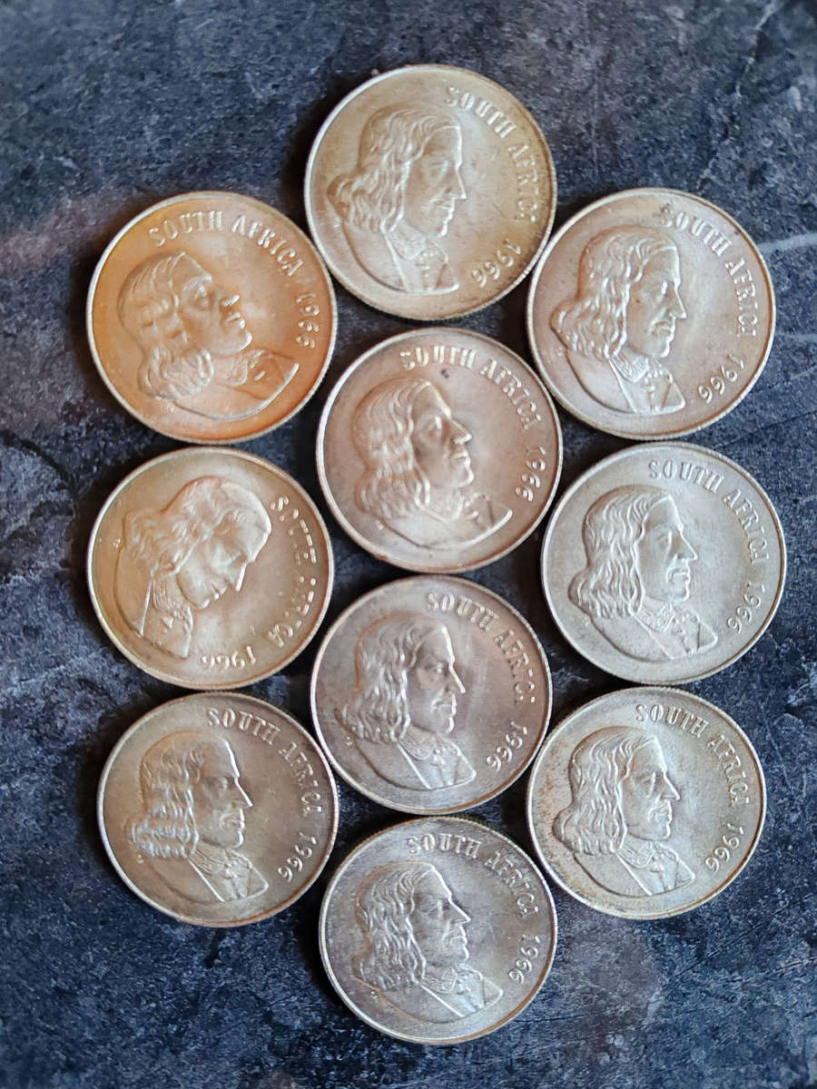 10 x South African 1 Rand Silver Coins (1960s)  80% Silver- LOT 4