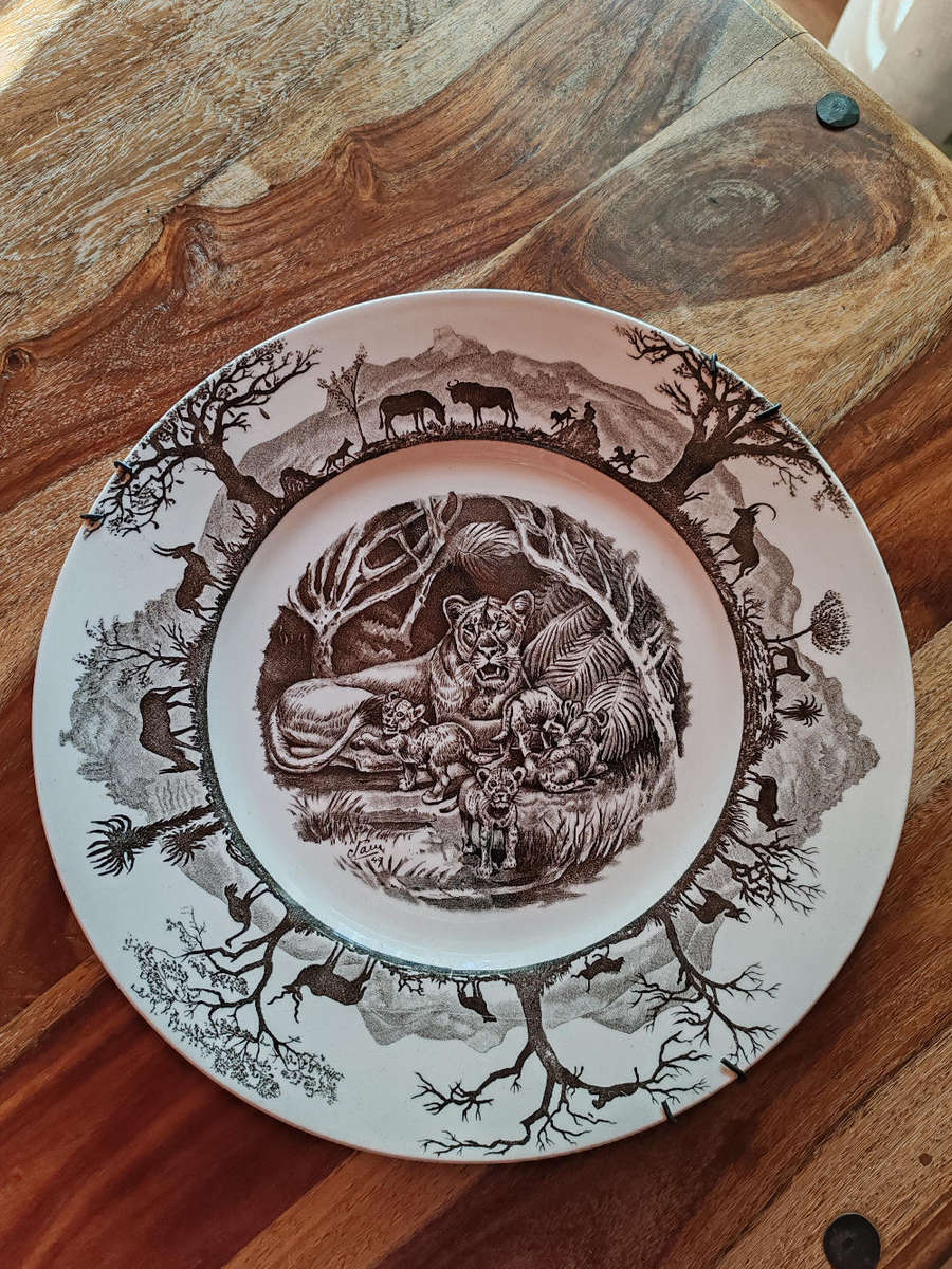 Westwood Lioness with Cubs  First Edition, Second Series  Hand Engraved