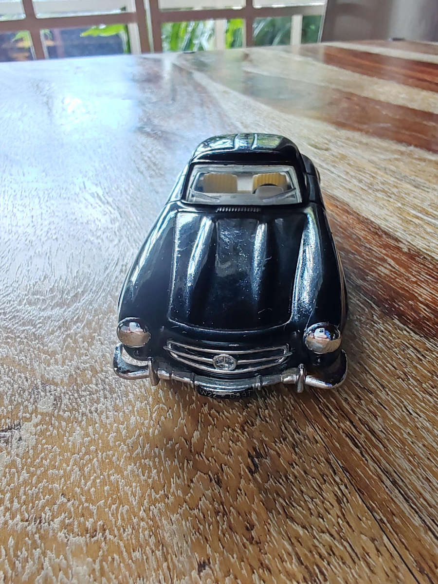 Dinky Toys Mercedes-Benz 300SL  1990s Chinese Issue