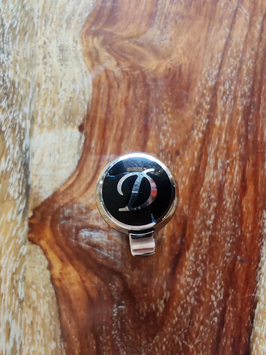 St Dupont Line D fountain pen - Black lacquer with 14K gold medium Nib