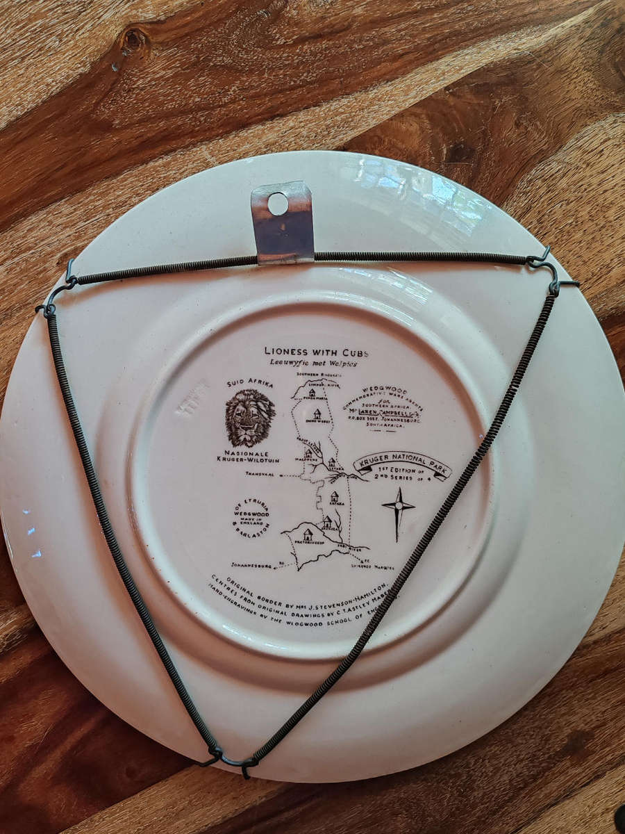 Westwood Lioness with Cubs  First Edition, Second Series  Hand Engraved