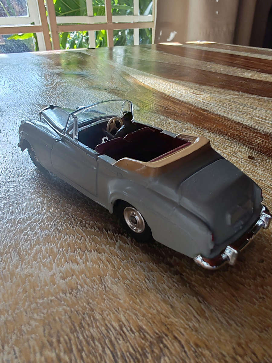 Dinky Toys No. 194 Bentley Coupé  Excellent Model with Box