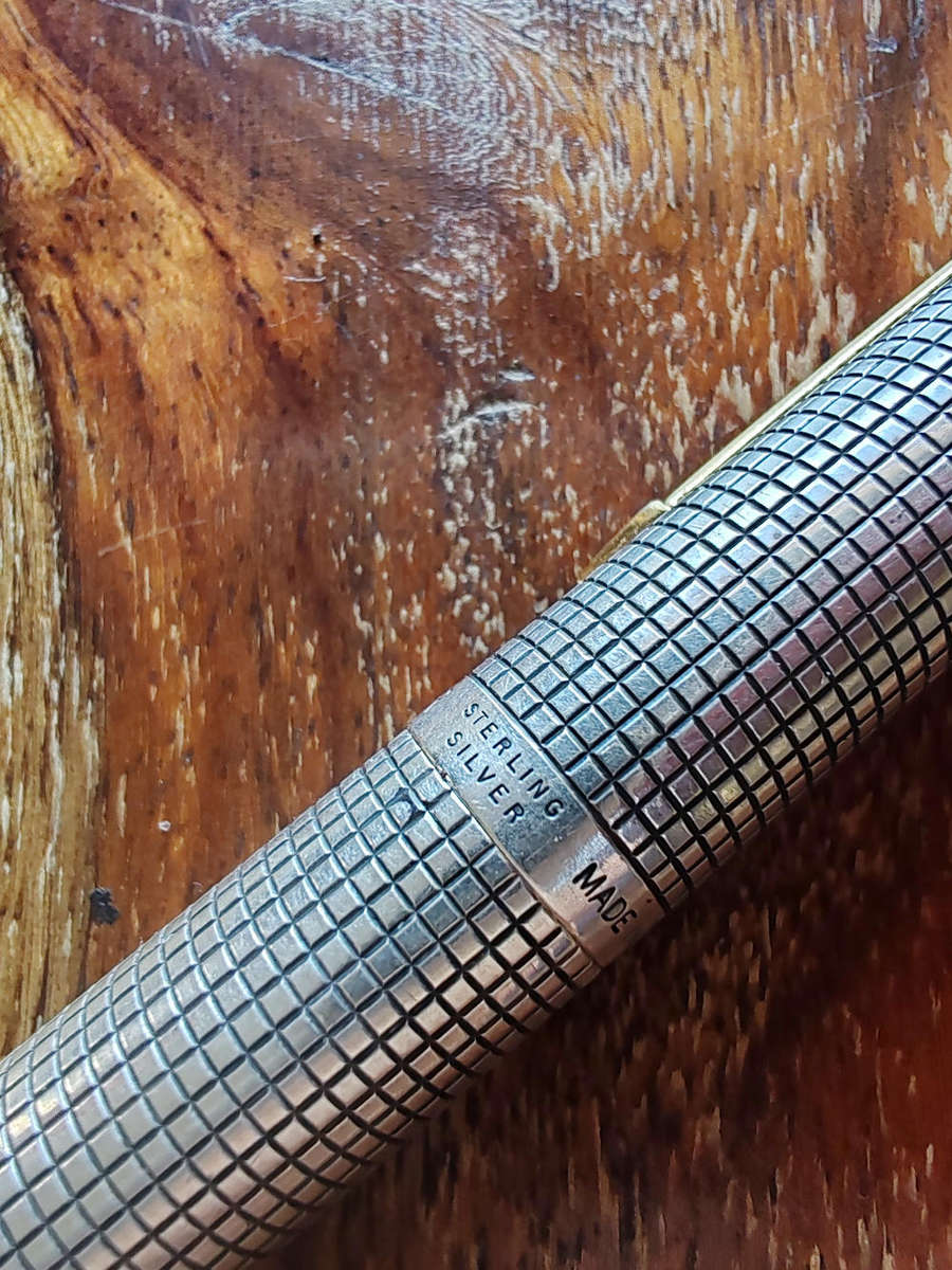 Vintage Parker 75 Sterling Silver Fountain Pen  Made in USA  14K Gold Nib