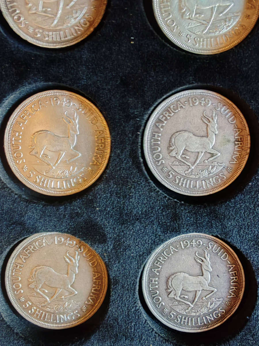 15 × South Africa 5 Shillings  1949 (80% Silver)  Beautiful Wooden Display Case