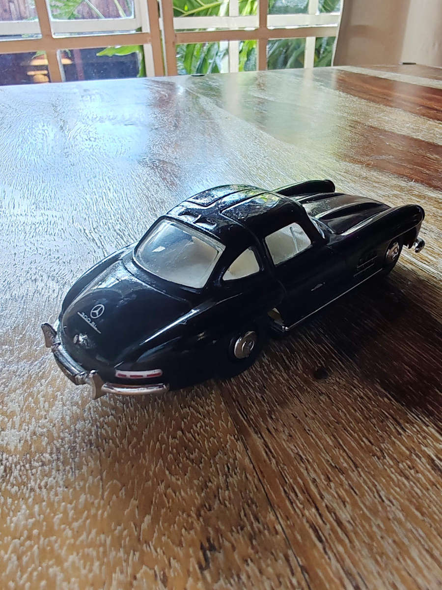 Dinky Toys Mercedes-Benz 300SL  1990s Chinese Issue