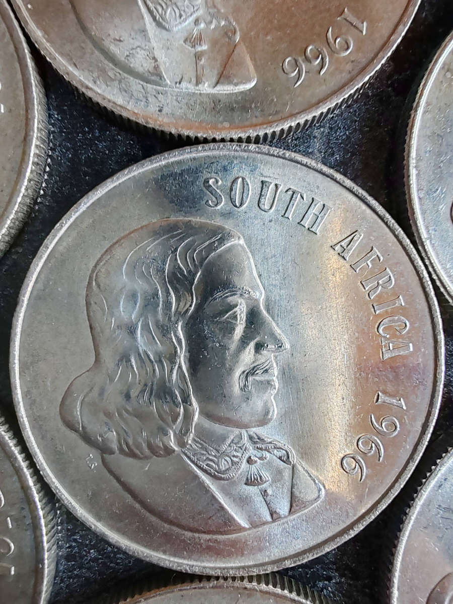 10 x South African 1 Rand Silver Coins (1960s)  80% Silver - LOT 3