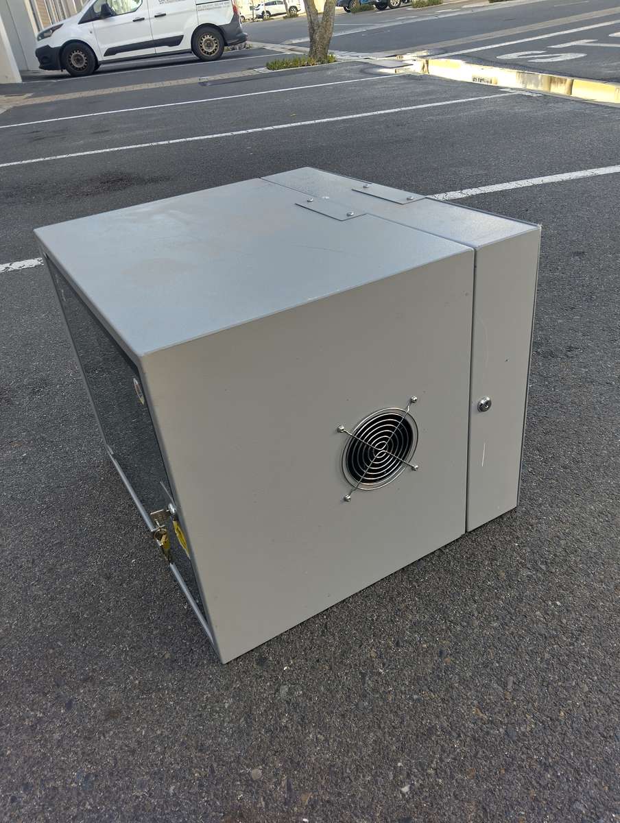 9U-Rack Server Cabinet - 510 x 580 x 440mm