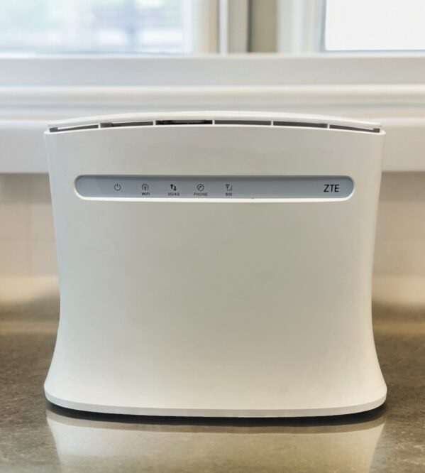 ZTE MF253 4g LTE WiFi Router - Uses SIM Card
